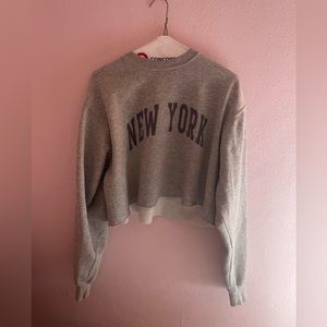 NY High-low Crop Sweatshirt
